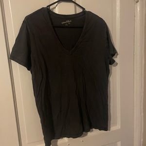 Universal Thread women's XL blue v-neck tee